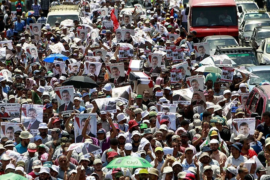 Убиха 15 търговци в Кайро