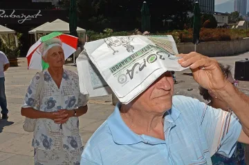 Малоброен контрапротест се провежда в столицата