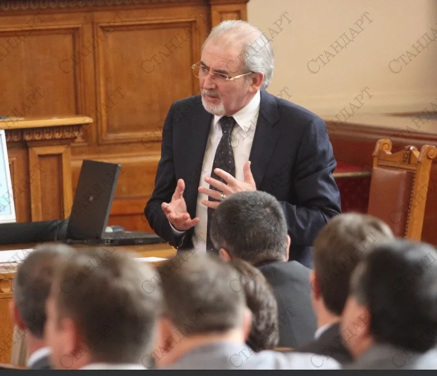 Местан: ДПС застава плътно зад програмата на Орешарски