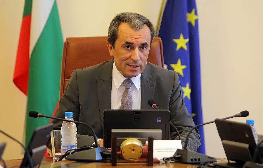 Орешарски: Някой забрани на протестиращите да дойдат