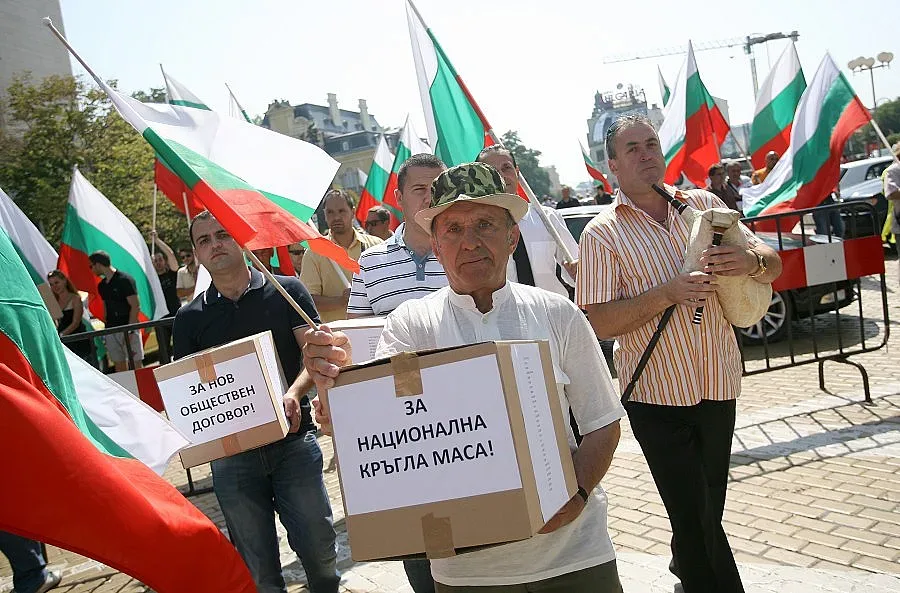 Граждани и Мишо Шамара се срещат с Орешарски