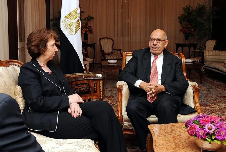 Катрин Аштън се срещна с Мохамед Мурси