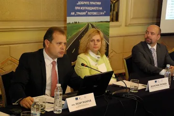 Още две години тапа до морето