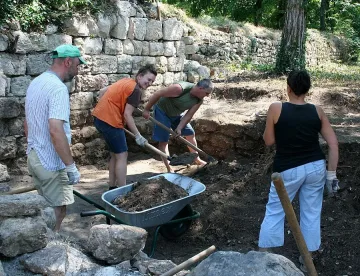 Храм на 15 века при Йоан Кръстител
