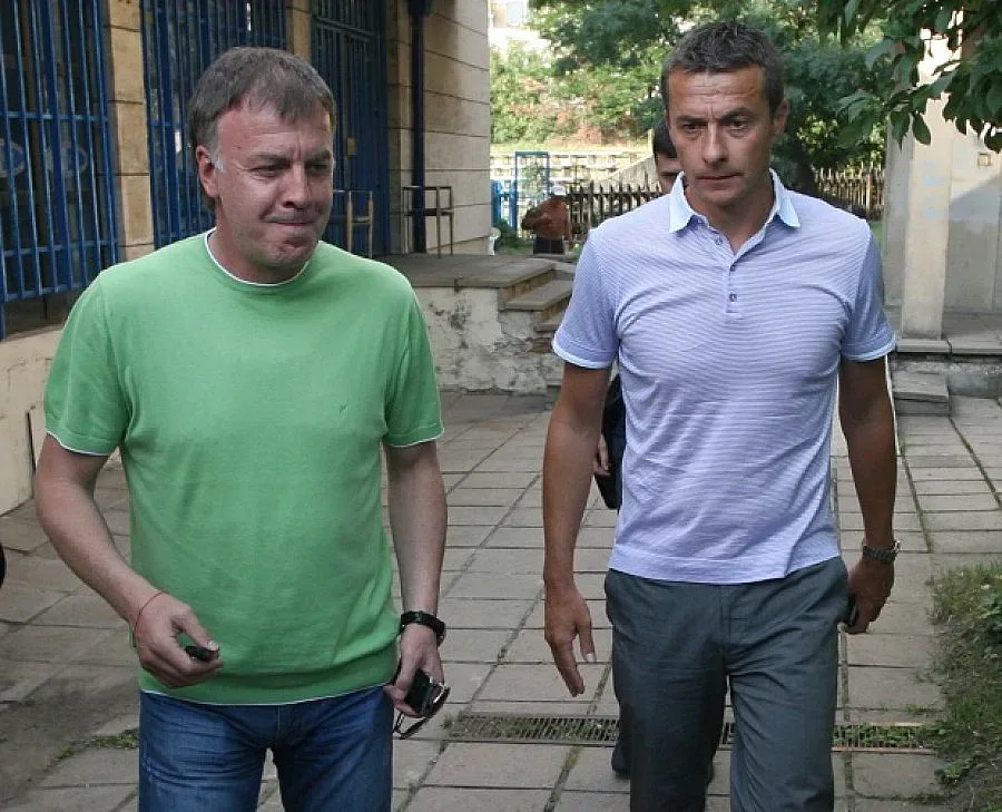 Чистката в "Левски" започва с паралиите