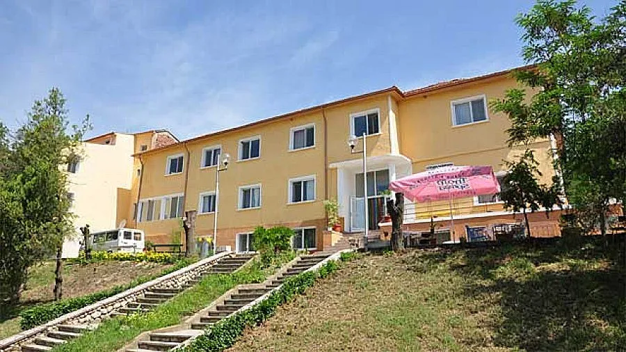 Гърци се лекуват в Марикостиново 