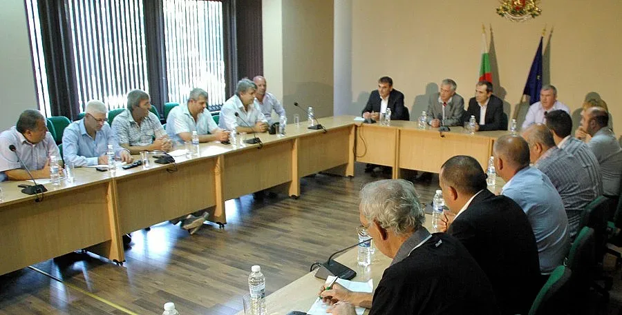 Дават повече пари на общините