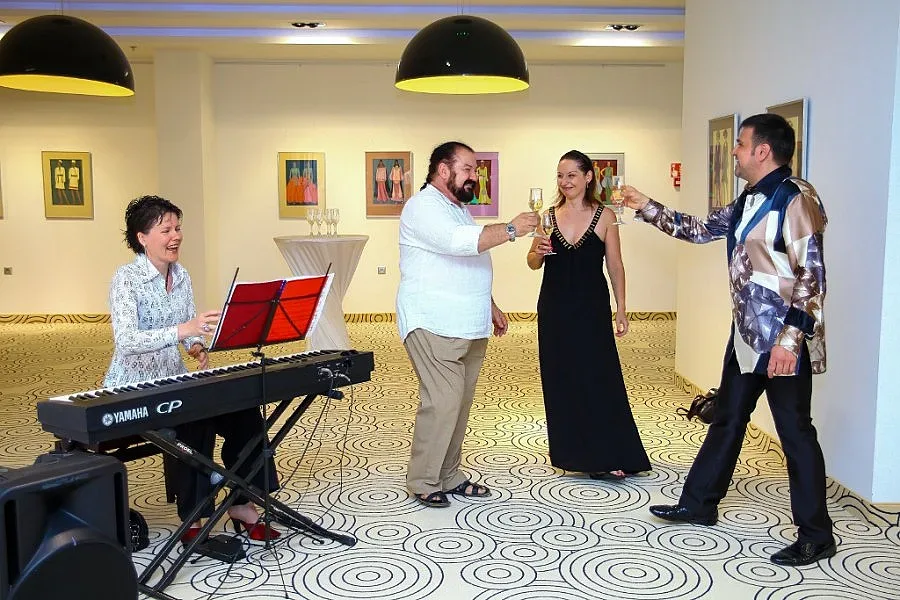 Маестро Калуди Калудов пя в Златни пясъци