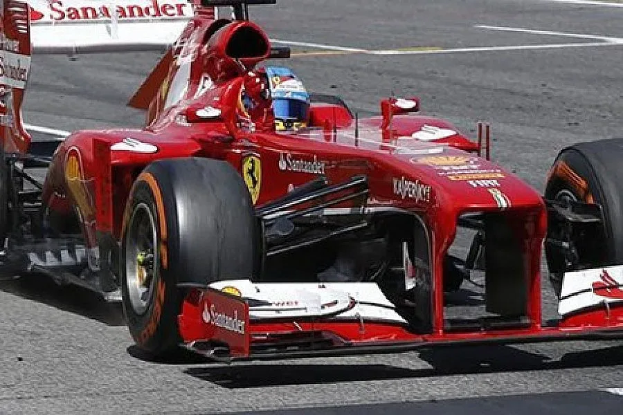 Алонсо преговаря с Ред Бул