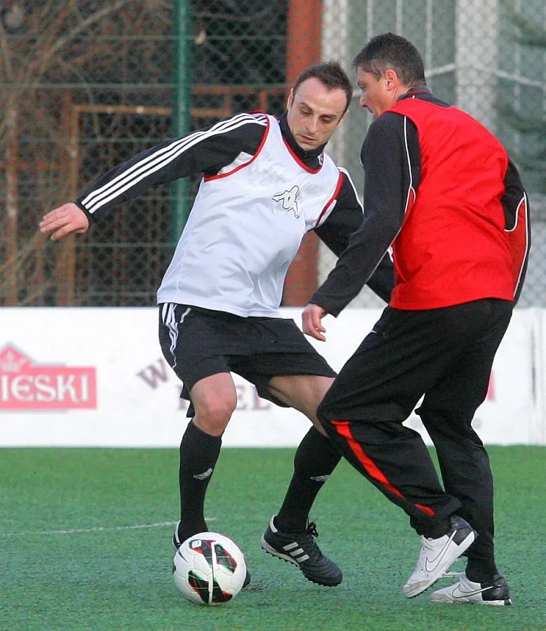 Йол: Нападателите да се учат от Бербатов