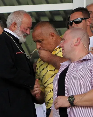 Бойко: Станишев ми знае телефона