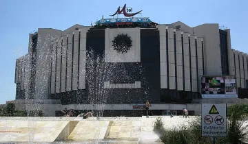 Топлят НДК с минерална вода