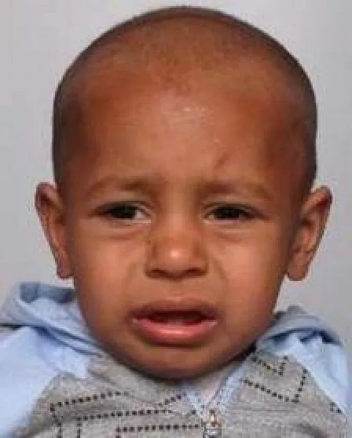 Издирва се момченце на 1 г. и 7 м.