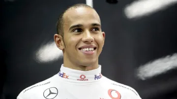 Хамилтън издава рап албум за Ф1