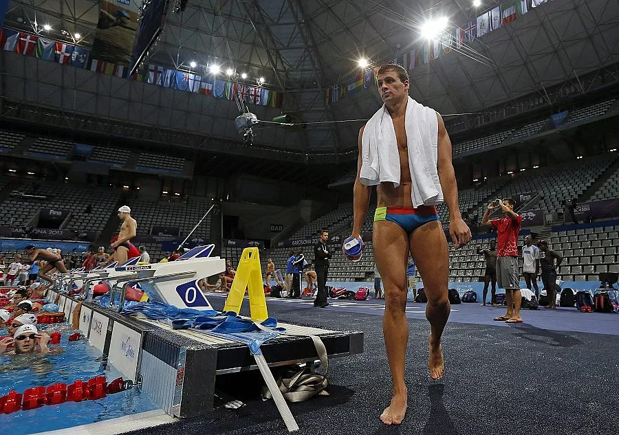 Плувците ни вече тренират в Барселона