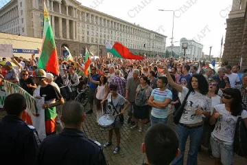 На живо: Протестите продължават 43-ти ден
