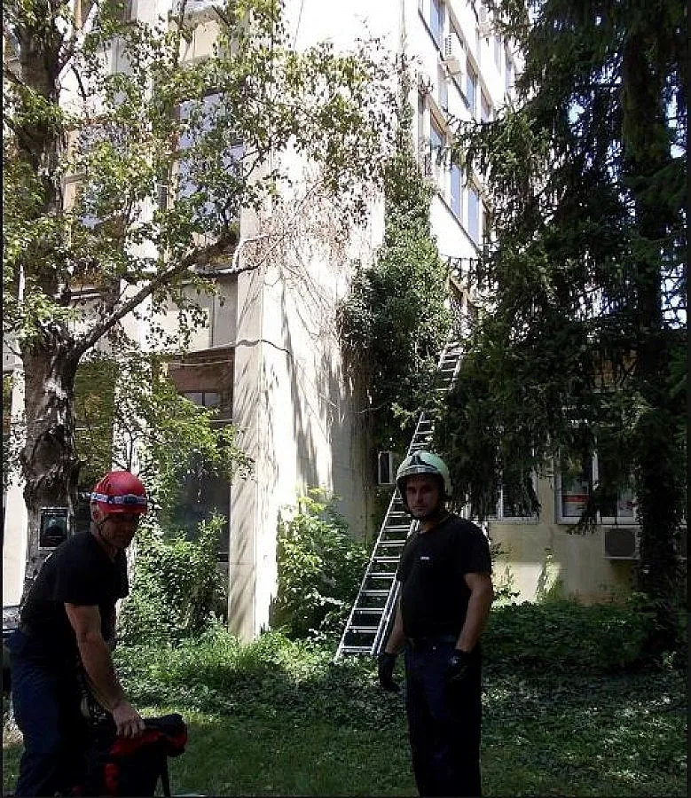 Жена скочи от прозорец на ДКЦ