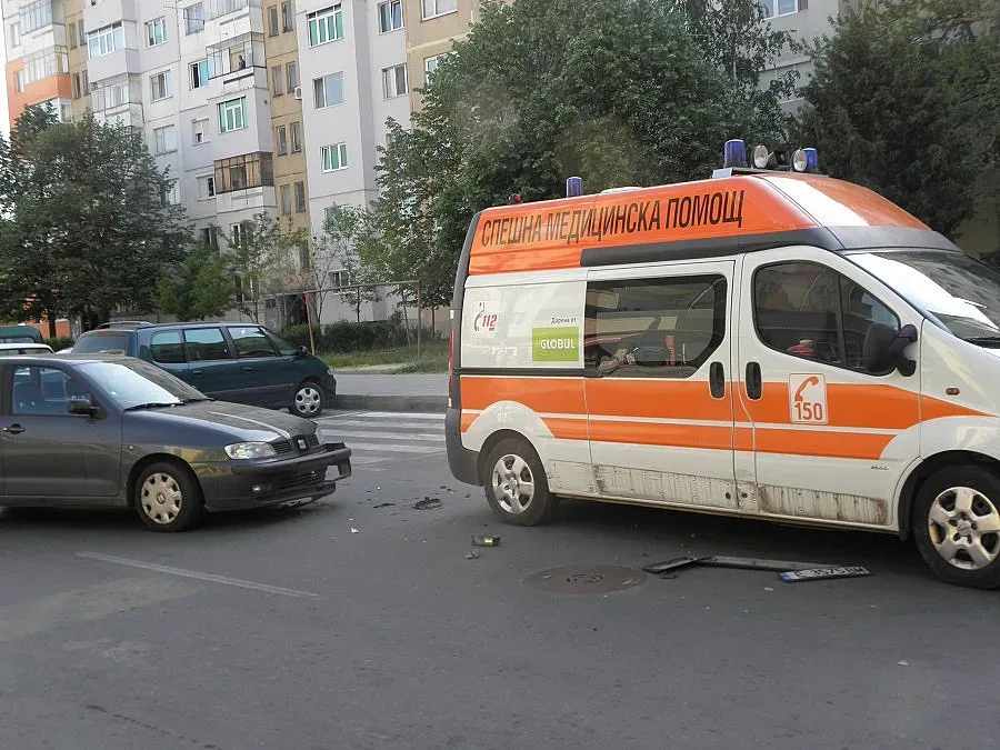 Турист издъхна от инфаркт край басейна