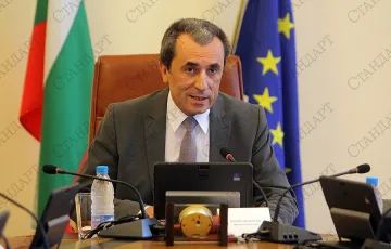 Орешарски: Правителството не може да пребори бедността само