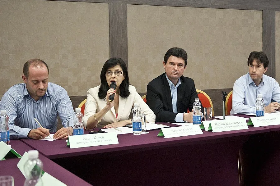 Реформаторският блок се отваря за голям граждански съвет