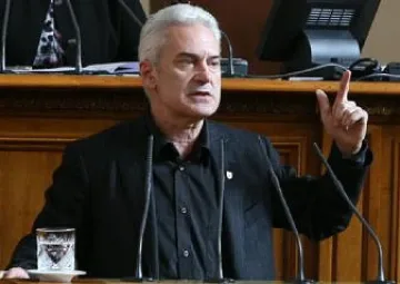 Залози пращат Волен в затвора