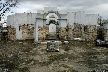 Златната църква в Преслав засенчвала "Света София"