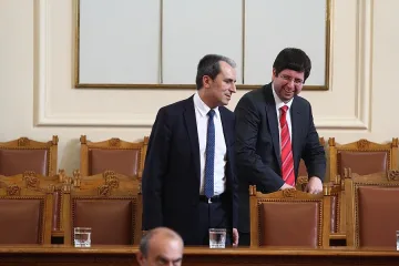 НС удължи работното си време за актуализацията на бюджета
