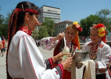 В Разград избират кралица на киселото мляко 