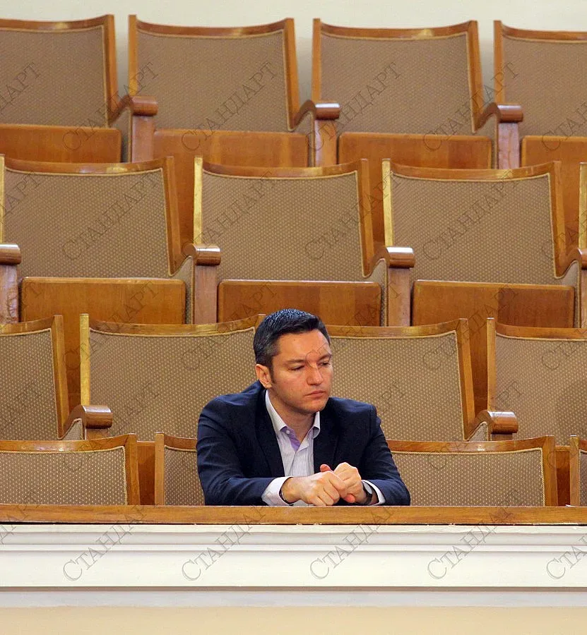 Вигенин писа за блокадата във фейсбук