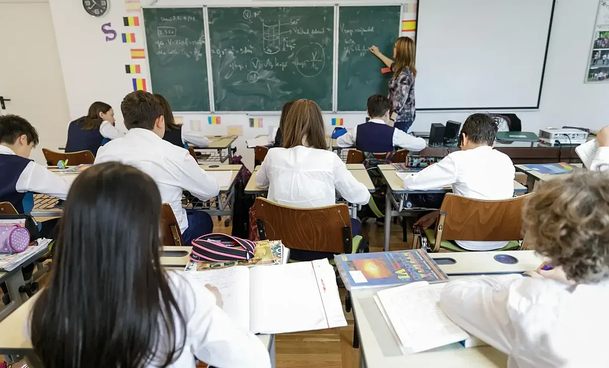 Учителите на бунт в Румъния. Бойкотират учебната година