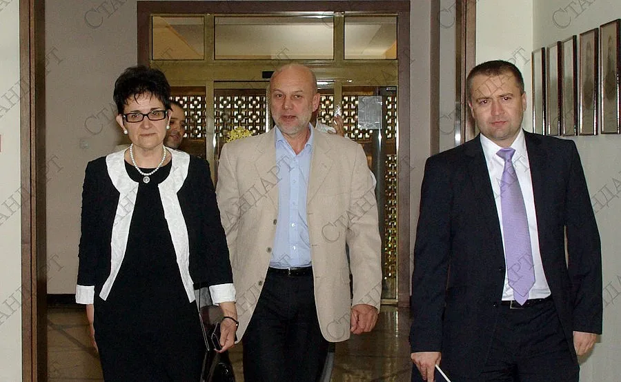 Улесняват компаниите да погасяват дългове