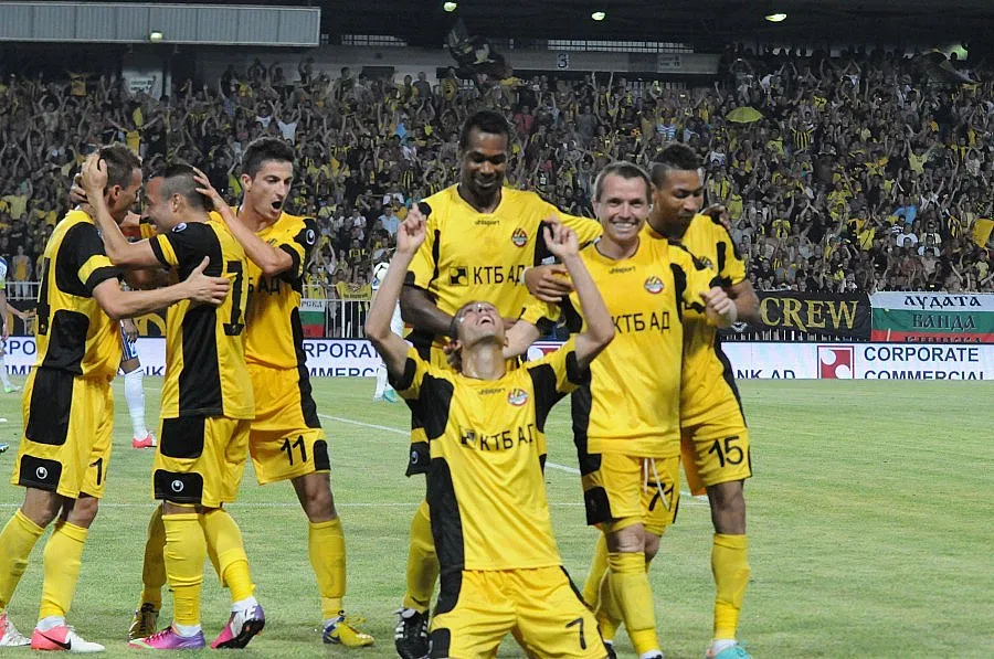 Мъри крие "канарите" от шпиони