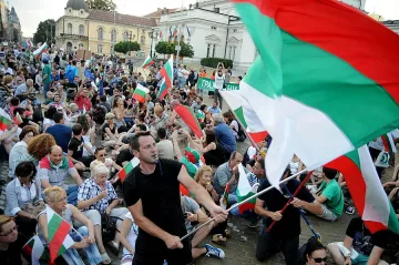 Атака подава сигнал до Цацаров за протестите