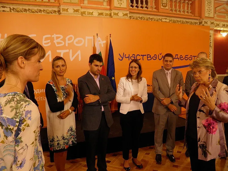 Представители на МГЕРБ се срещнаха с еврокомисар Рединг