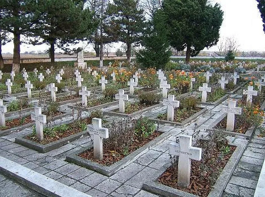 Обраха военното гробище в Тутракан