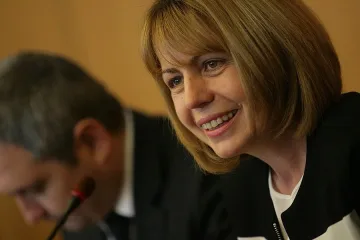 Фандъкова: Липсва диалог между протестиращи и парламент