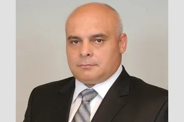 Общинар на ръба след адска катастрофа