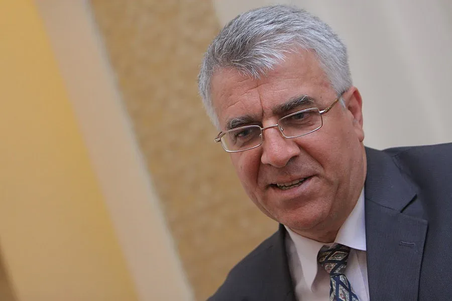 Румен Гечев: Трябва да защитим хората от банките