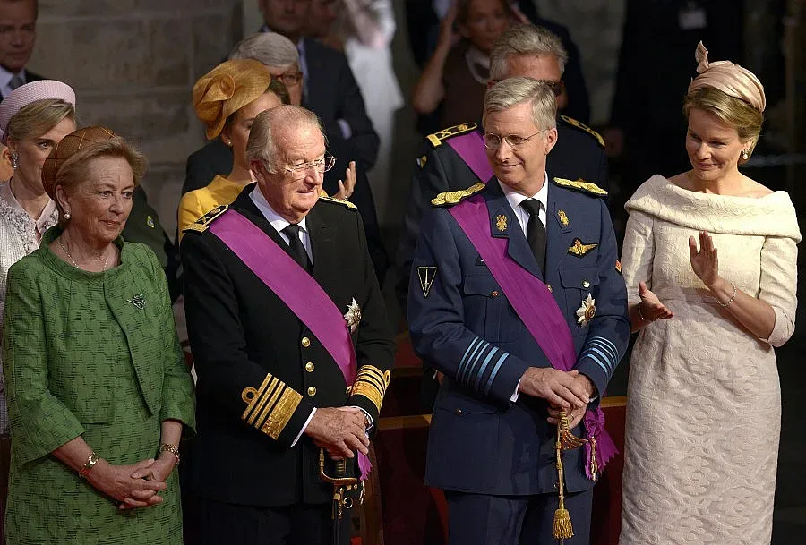 Белгия коронова новия си крал Филип