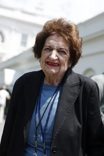 Почина Хелен Томас