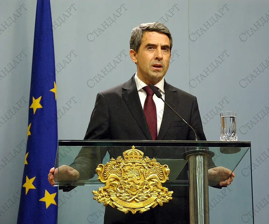 Държавният глава: Има златен шанс за диалог