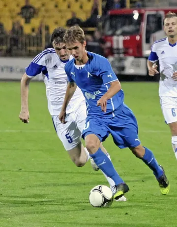 Удинезе праща Вутов под наем в Уотфорд или Гранада