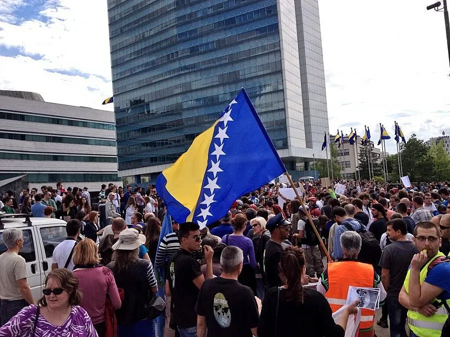 Беболюцията на Сараево утихна
