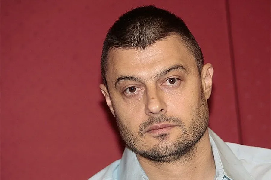 Бареков с пет сигнала до Цацаров