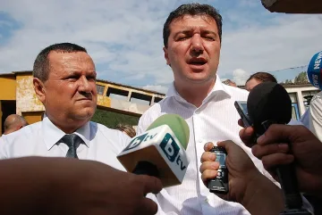 Стойнев: Да оставим спасителите от „Ораново” да работят