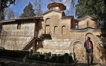 Църква и държава в спор за имоти