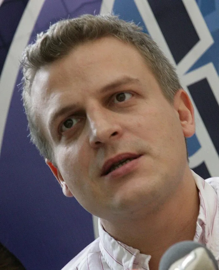 Лъжа е, че ГЕРБ и БСП са без алтернатива