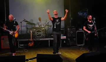 Иво Аръков се направи на Д'Артанян