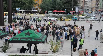 200 000 подписа в подкрепа на правителството