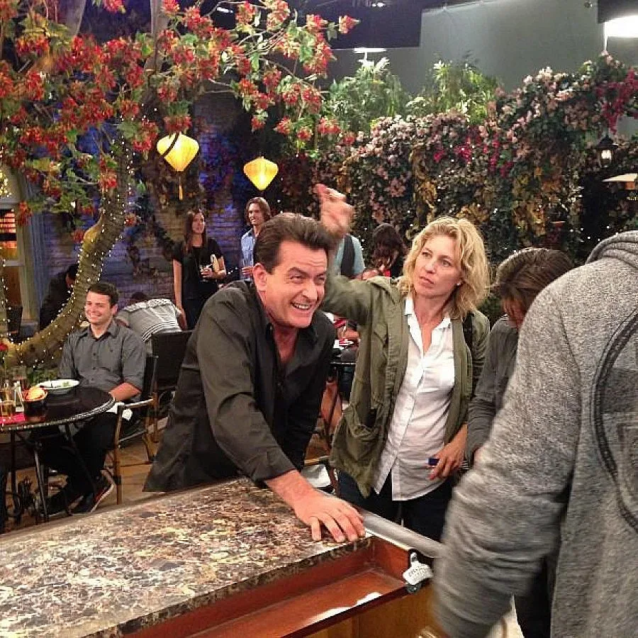 Чарли Шийн стана дядо